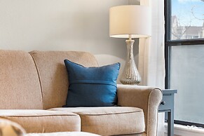 Great Day - Picture-perfect Condo in Pointe Royale