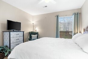 Great Day - Picture-perfect Condo in Pointe Royale