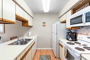 Great Day - Picture-perfect Condo in Pointe Royale