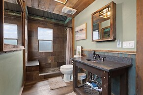 Costitch Lake Homestead Extraordinary Views!