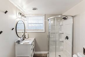 Luxurious 4BR Home, Pet Friendly!