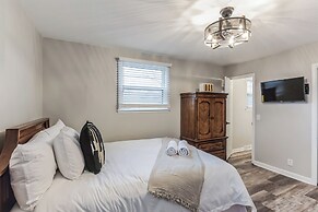 Luxurious 4BR Home, Pet Friendly!