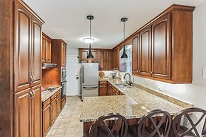 Luxurious 4BR Home, Pet Friendly!