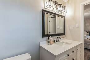 Luxurious 4BR Home, Pet Friendly!