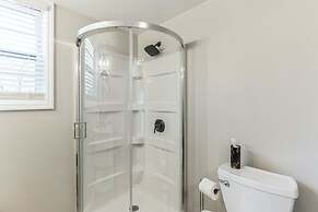 Luxurious 4BR Home, Pet Friendly!