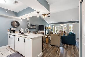 Eagle's Nest at The Club- Chic 2BR Golf View Condo