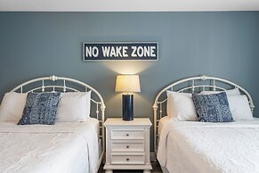 Eagle's Nest at The Club- Chic 2BR Golf View Condo