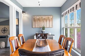 Eagle's Nest at The Club- Chic 2BR Golf View Condo