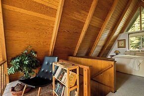 The Tranquil Pines A-frame Cabin Spectacular Views!