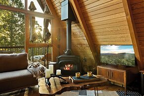 The Tranquil Pines A-frame Cabin Spectacular Views!