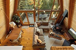 The Tranquil Pines A-frame Cabin Spectacular Views!