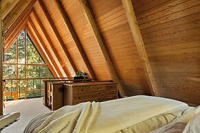 The Tranquil Pines A-frame Cabin Spectacular Views!