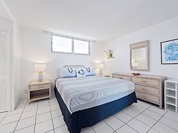Kolu Honu Stunning Beachfront Condo for 2!