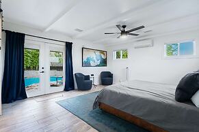 4 Bedroom Near Soco With a Private Pool & Sauna
