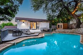 4 Bedroom Near Soco With a Private Pool & Sauna