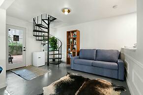 4 Bedroom Near Soco With a Private Pool & Sauna