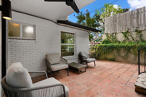 4 Bedroom Near Soco With a Private Pool & Sauna