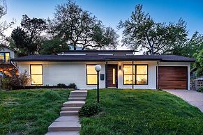 4 Bedroom Near Soco With a Private Pool & Sauna