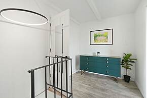 4 Bedroom Near Soco With a Private Pool & Sauna