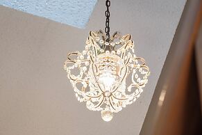 Branson Getaway - Condo for 6 in Epic Location!