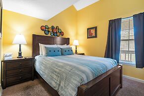 Branson Getaway - Condo for 6 in Epic Location!