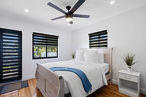 Stunning 3 Bd Pool House w Enchanting Water Views