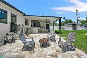 Stunning 3 Bd Pool House w Enchanting Water Views