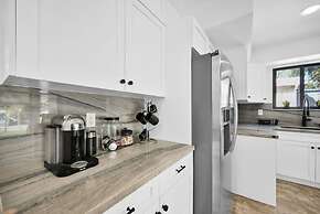 Stunning 3 Bd Pool House w Enchanting Water Views