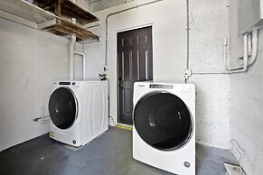 Stunning 3 Bd Pool House w Enchanting Water Views