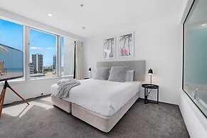 Private Q Tower Apartments - Wow Stay