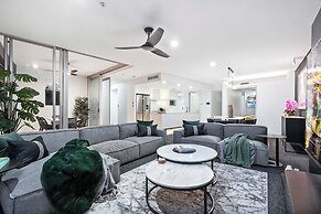 Private Q Tower Apartments - Wow Stay