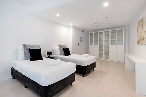 Private Q Tower Apartments - Wow Stay