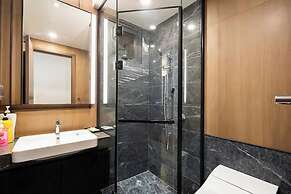 Lumiere Vacation By KVG Suite Apartment