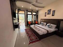 Goroomgo Sahara Inn Dalhousie