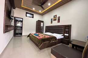 Goroomgo Sahara Inn Dalhousie