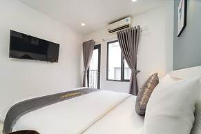 Golden Sun 3 Apartments