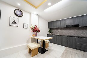 Golden Sun 3 Apartments