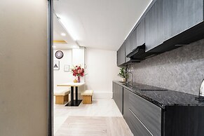 Golden Sun 3 Apartments