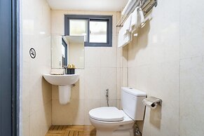 Golden Sun 3 Apartments