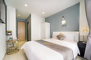 Golden Sun 3 Apartments