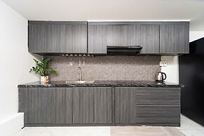 Golden Sun 3 Apartments