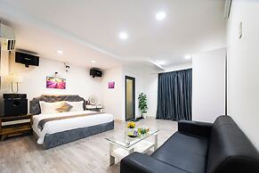 Golden Sun 3 Apartments