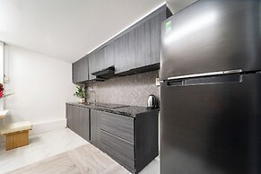 Golden Sun 3 Apartments