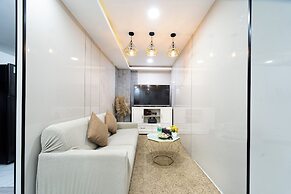 Golden Sun 3 Apartments