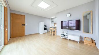 Taean Mongsanporangbadarang Shim Pension