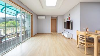 Taean Mongsanporangbadarang Shim Pension