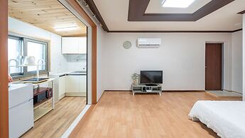 Taean Mongsanporangbadarang Shim Pension