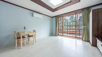 Taean Mongsanporangbadarang Shim Pension