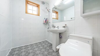 Taean Mongsanporangbadarang Shim Pension