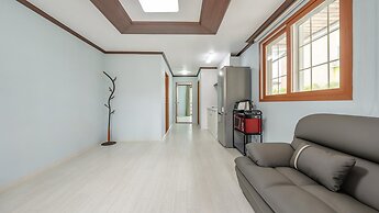 Taean Mongsanporangbadarang Shim Pension